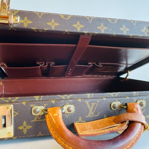 Louis Vuitton Authentic Briefcase - Picture 6 of 8